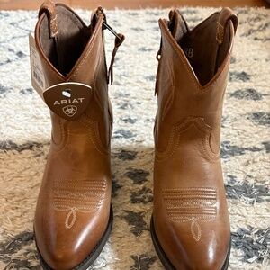 Ariat Darlin Ankle Boots Size 8